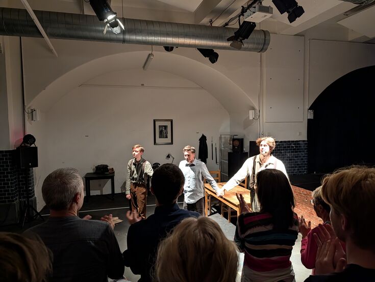 Standing Ovation am Ende des Stücks